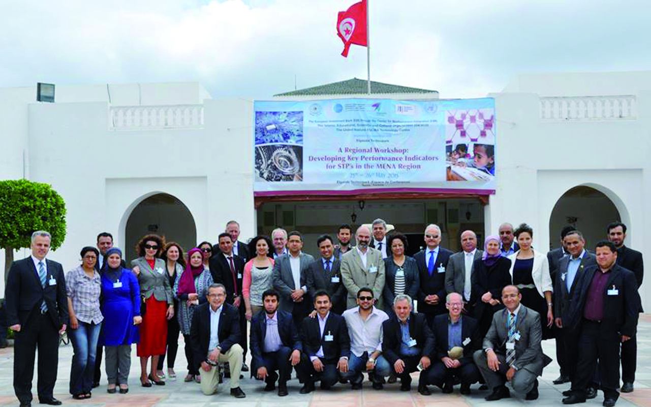 ورشة عمل إقليمية توصي بتطوير مؤشرات الأداء لمؤسسات العلوم والحدائق العلمية   ورشة عمل إقليمية توصي بتطوير مؤشرات الأداء لمؤسسات العلوم والحدائق العلمية